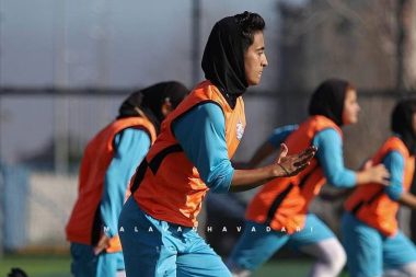 گالری عکس تمرین تیم بانوان ملوان دوشنبه ۱۳ آذر