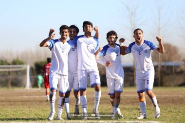 پیروزی امید ملوان برابر تراکتور