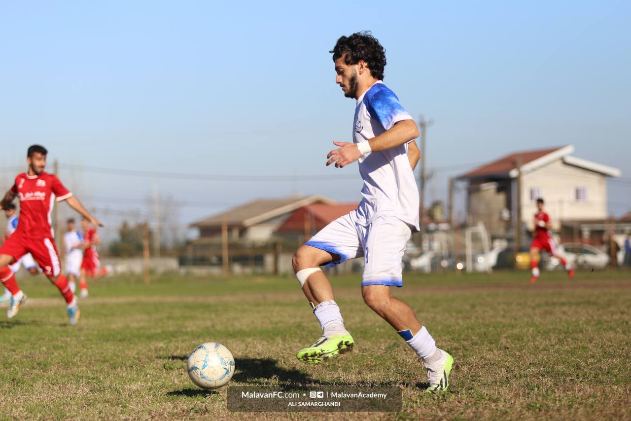 گالری عکس دیدار امید ملوان بندرانزلی و تراکتور تبریز