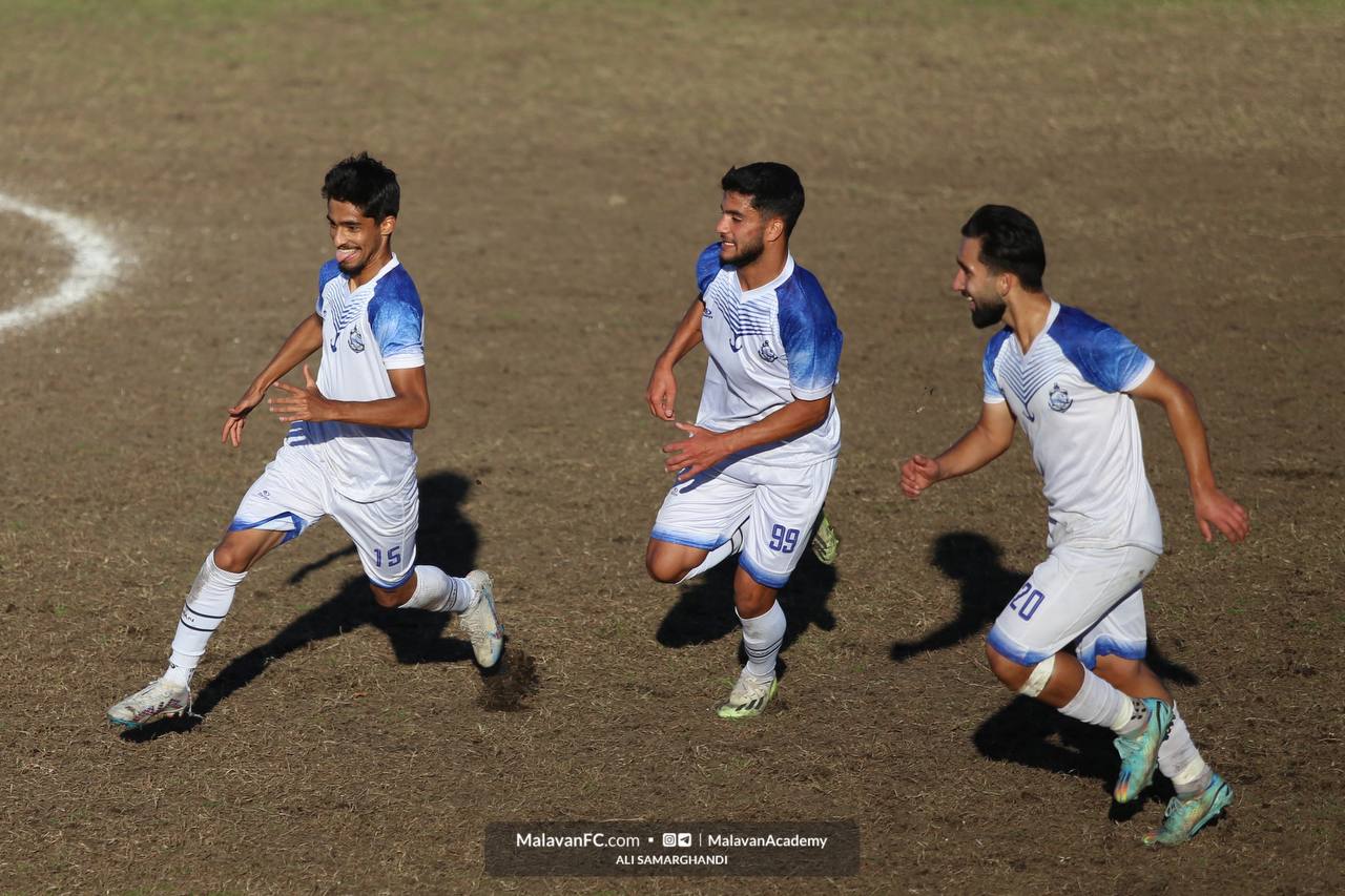 گالری عکس دیدار امید ملوان بندرانزلی و تراکتور تبریز