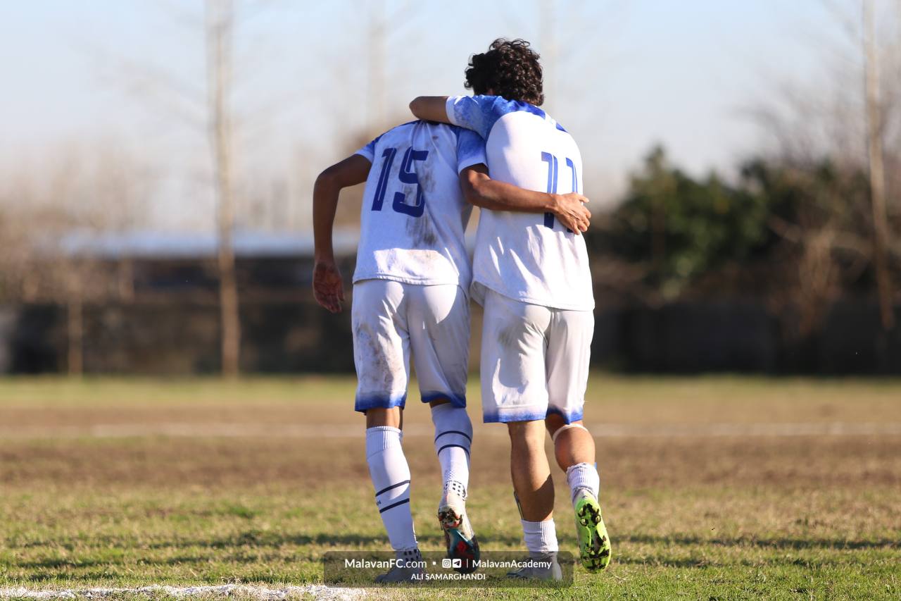 گالری عکس دیدار امید ملوان بندرانزلی و تراکتور تبریز