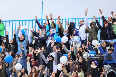 هواداران خانم تیم ملوان بندرانزلی