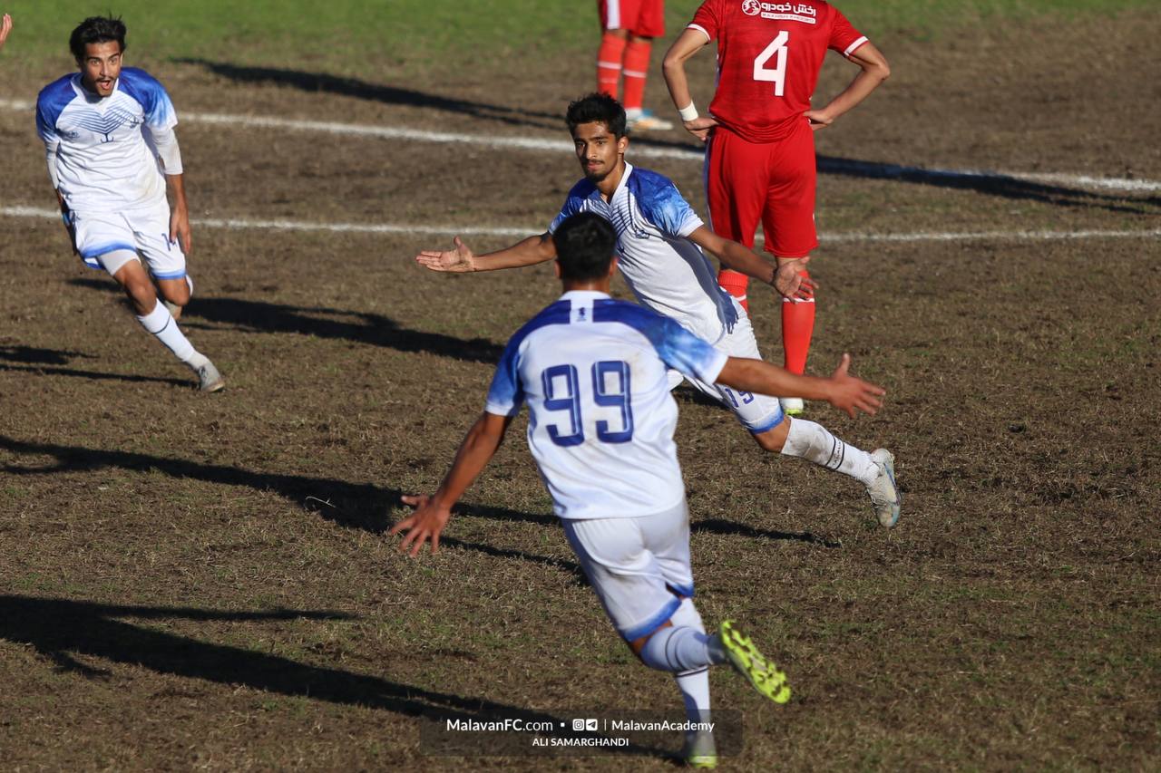 گالری عکس دیدار امید ملوان بندرانزلی و تراکتور تبریز