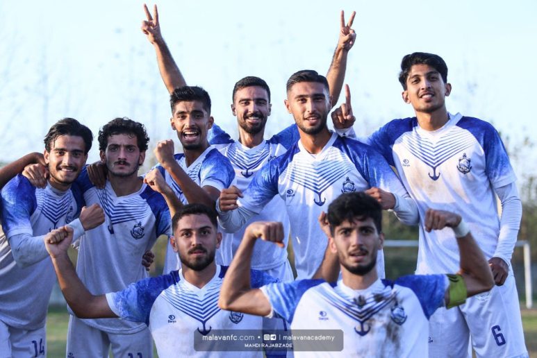 گالری عکس دیدار امید ملوان بندرانزلی و عقاب مهر تبریز