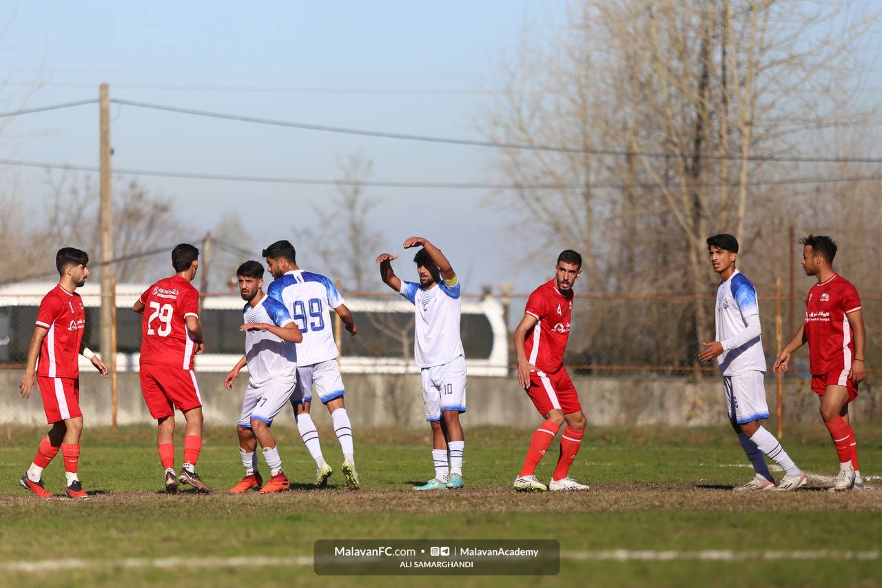 گالری عکس دیدار امید ملوان بندرانزلی و تراکتور تبریز