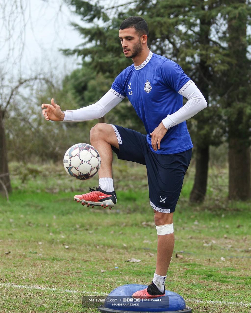 گالری عکس تمرین ملوان چهارشنبه ۱۵ آذر