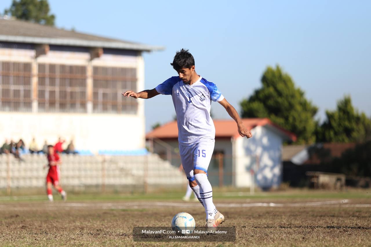 گالری عکس دیدار امید ملوان بندرانزلی و تراکتور تبریز