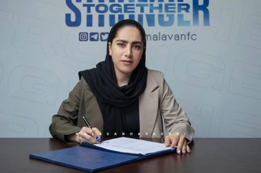 کوثر عنبری قراردادش را با ملوان تمدید کرد.