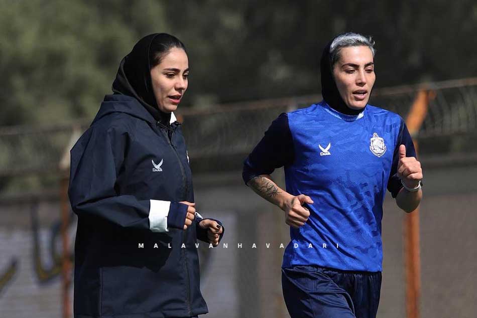 پوستر ملوان برای ملیکا محمدی