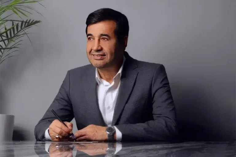 احمد دنيامالى وزير ورزش و جوانان شد احمد دنيامالى وزير ورزش و جوانان شد