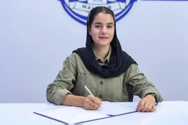 تانیا جهانشاهی به ملوان پیوست